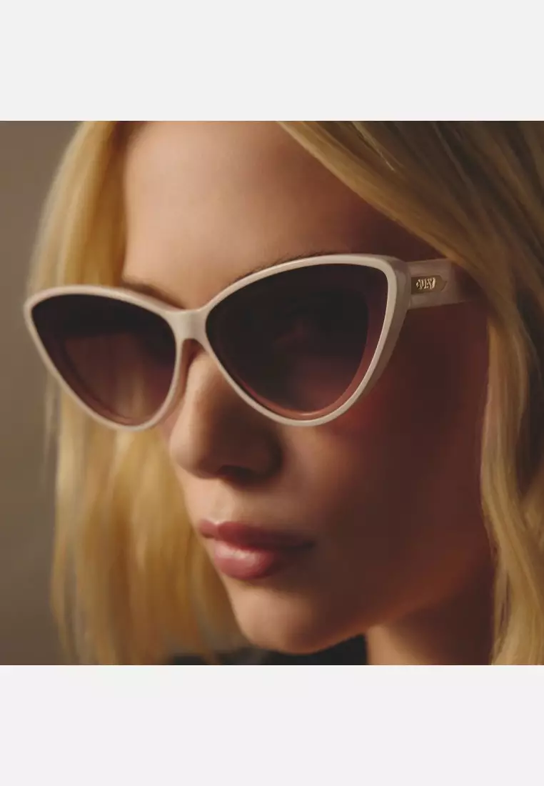 Buy QUAY Tempted Sunglasses - Champagne/Brown Fawn 2026  display picture 1