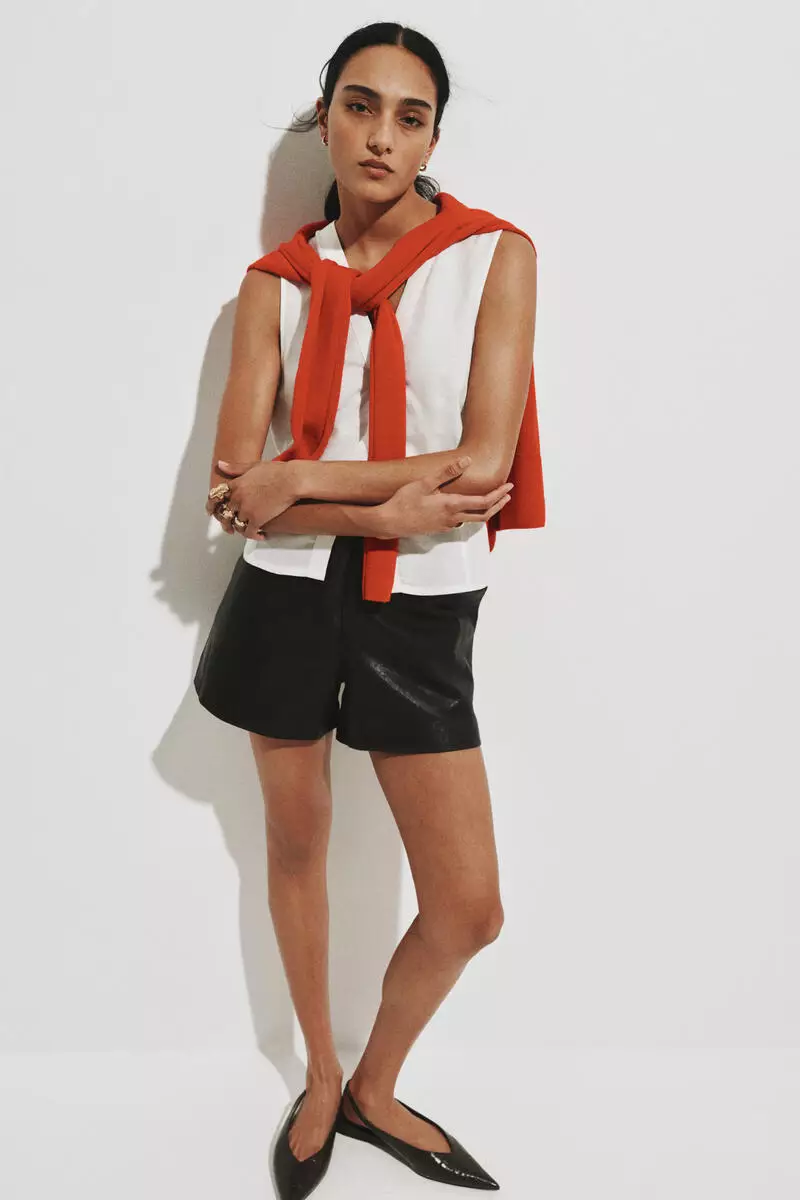 Sleeveless linen-blend shirt