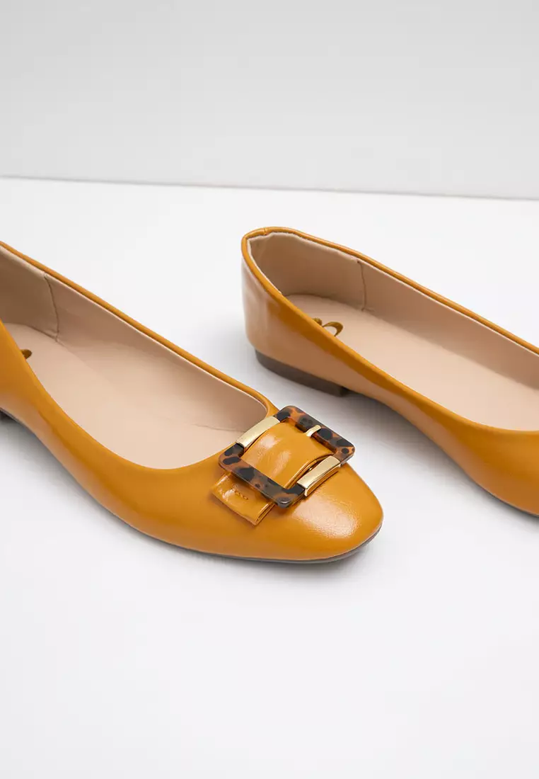 Sofia Mebira Buckle Flat Mustard