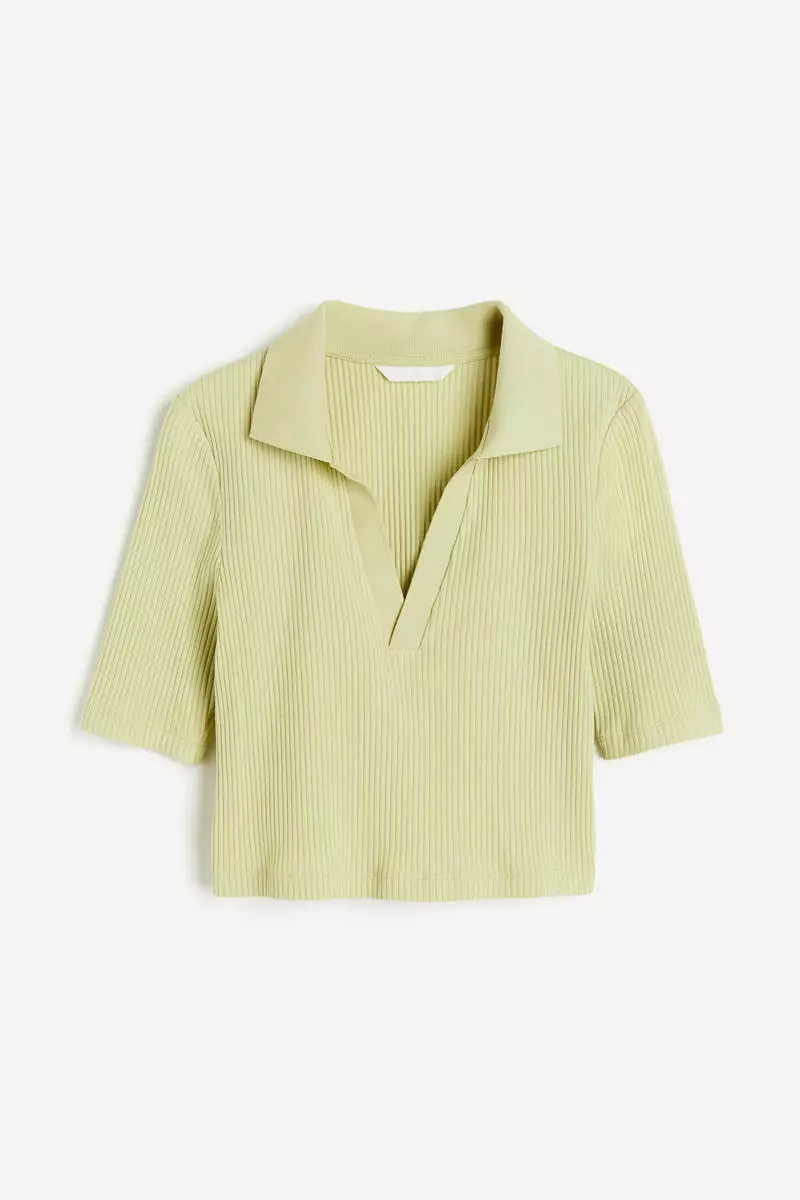 Ribbed collared top