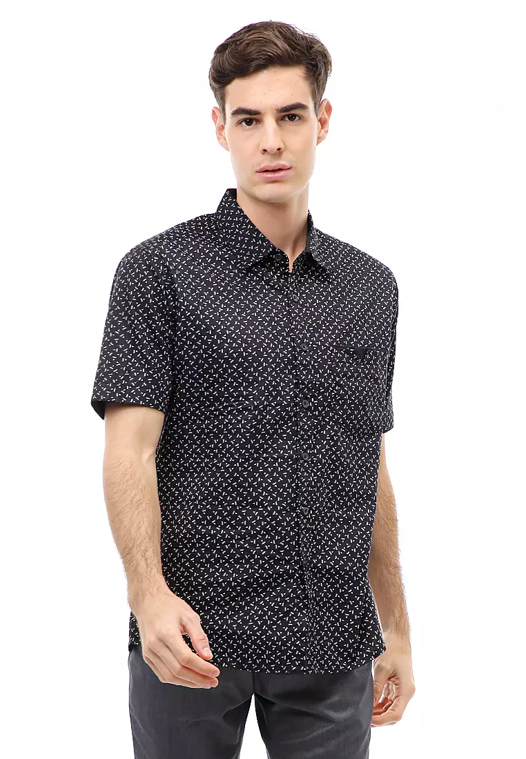 Dwan Atasan Kasual Kemeja Pria Slim Fit Lengan Pendek Motif Simple Material Cotton ORIGINAL - Black