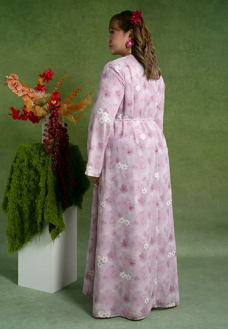 Dalila Plus size Dress with Pearl Belt