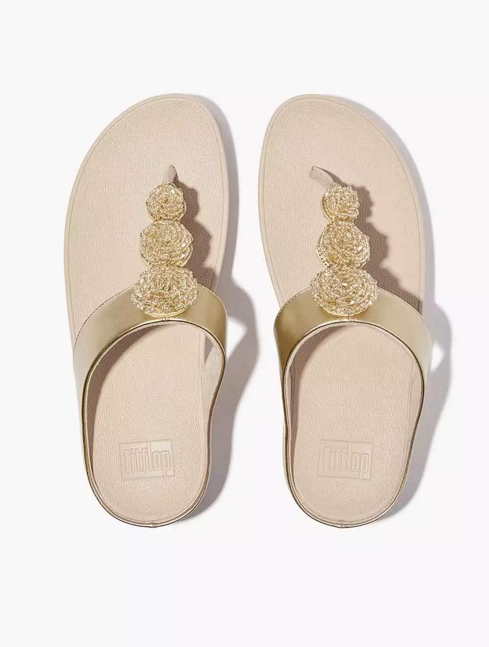 Fitflop Fino Beadie-Button Metallic Toe-Post Sandals - Platino