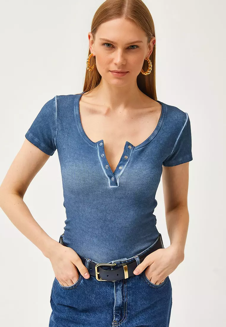 Women's Snap-On Camisole T-shirt BLZ-19000171