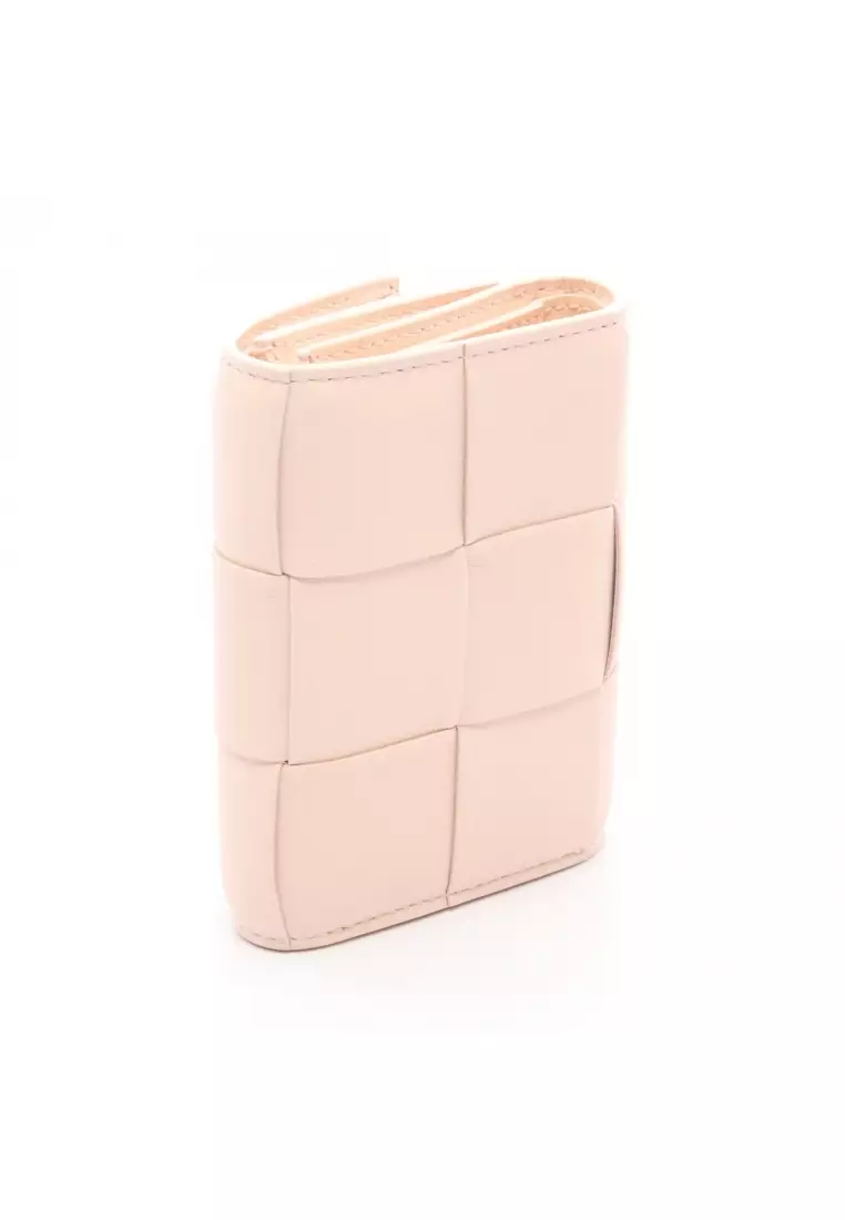 Pre-Loved BOTTEGA VENETA cassette maxi intrecciato Small trifold wallet leather Light pink