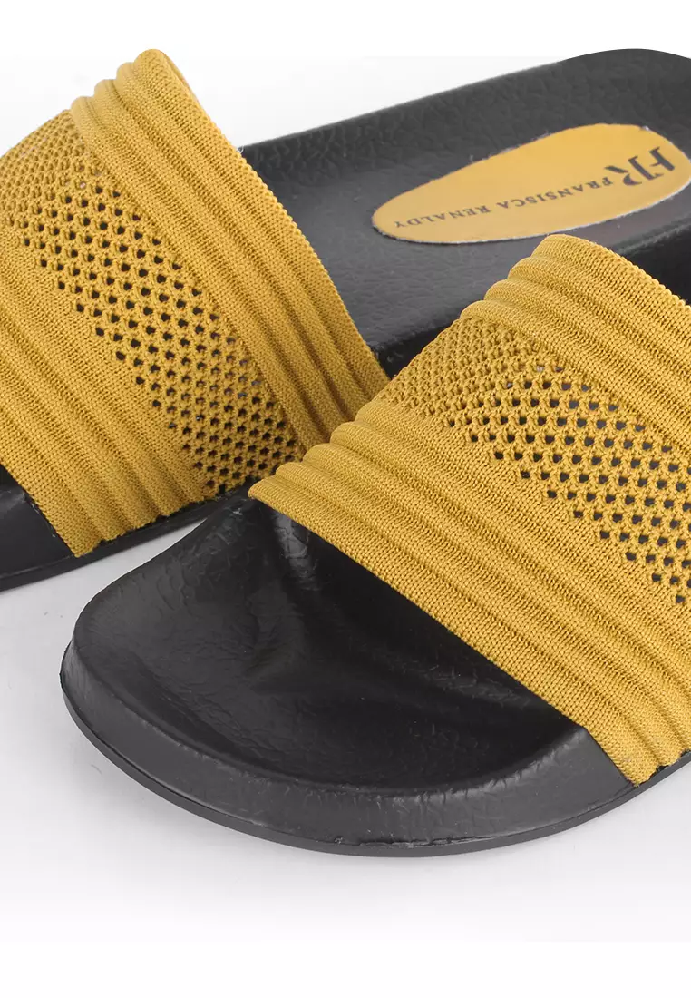 Sandal Wanita Model Slip On L.Gladys 01