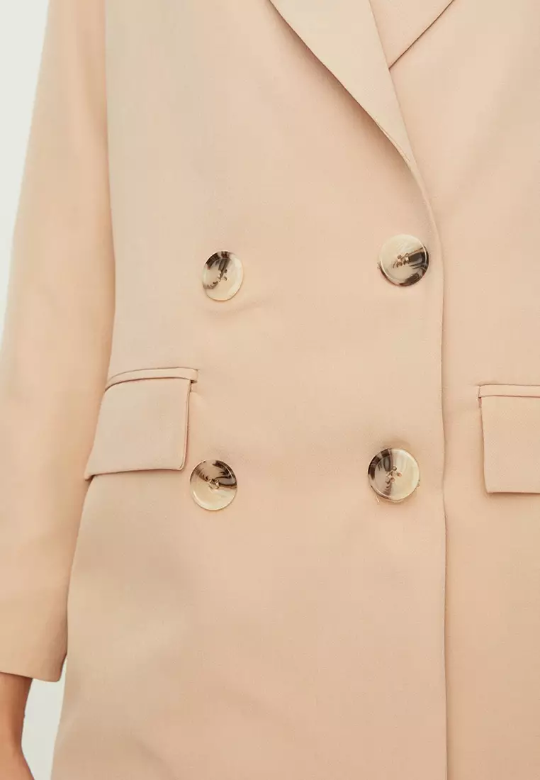 Button Detailed Blazer