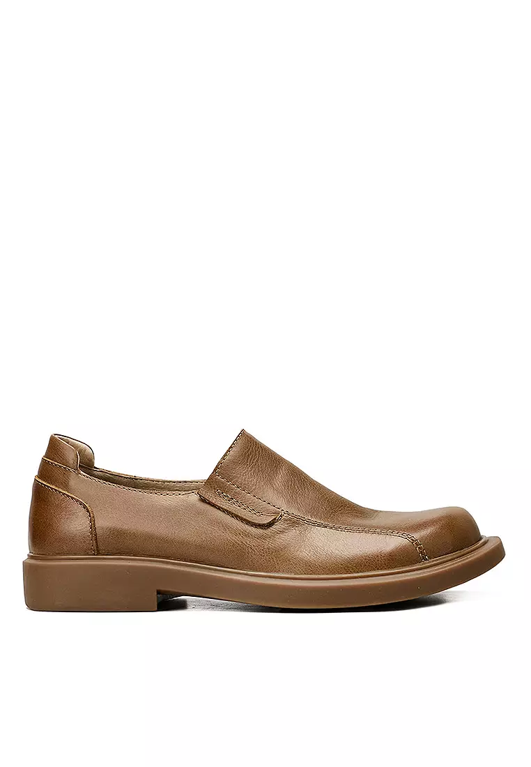 Discount on Twenty Eight Shoes  shoes - SKU: VANSA Top Layer Cowhide Slip-on Loafer  VSM-C2915