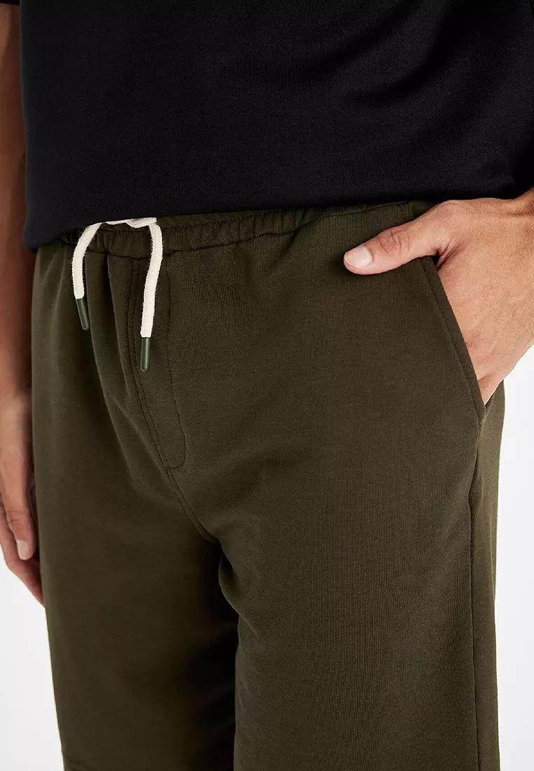 Regular Fit Basic Plain Bermuda Shorts With Pockets