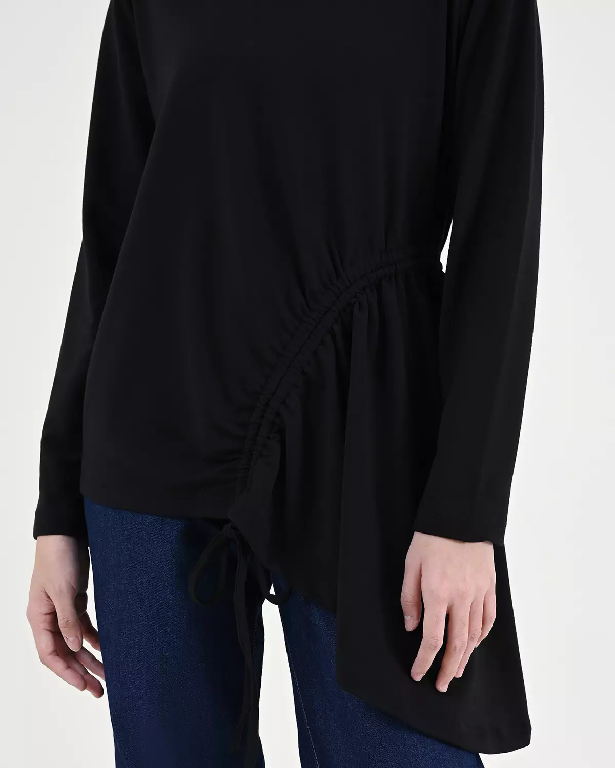Geulis.id ALYA TEE - Black