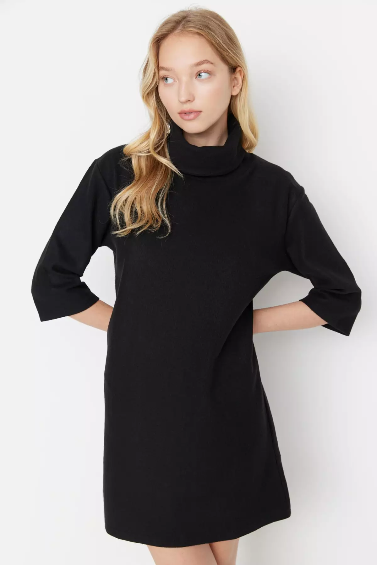 Mini Long Sleeves Knitted Dress