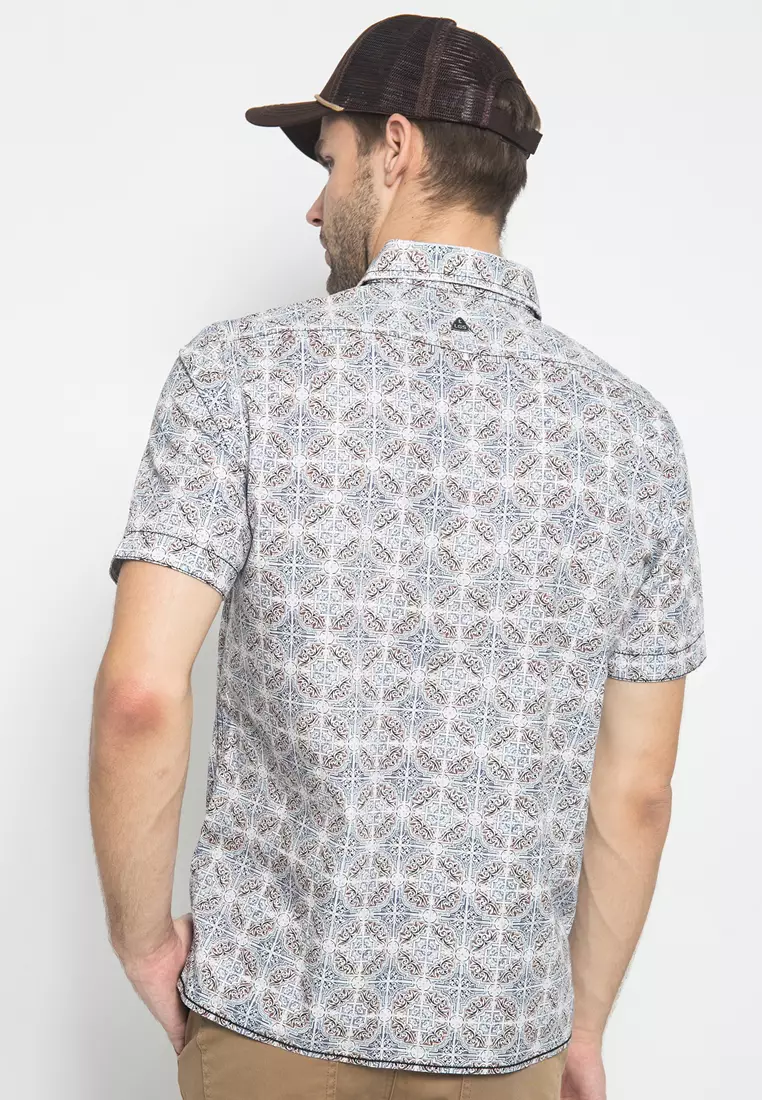 LGS - Kemeja Casual Pria Motif Batik Regular Fit CSH.272.S570.1200.C