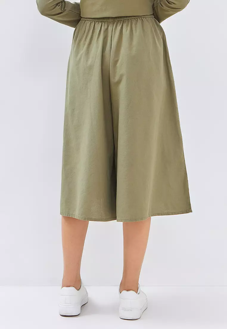 C2 Trieka Green Wide Culotte Pants Wanita