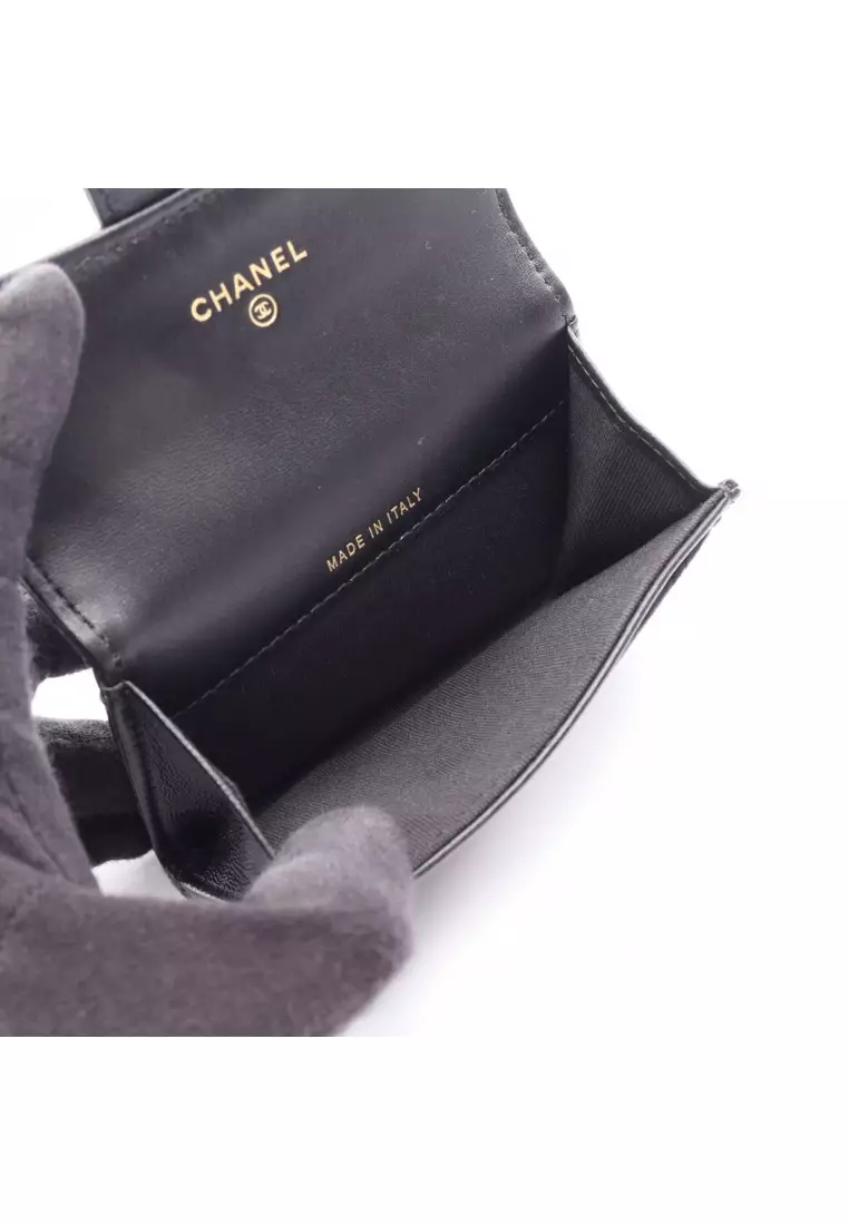 Pre-Loved Chanel matelasse card case lambskin black gold hardware