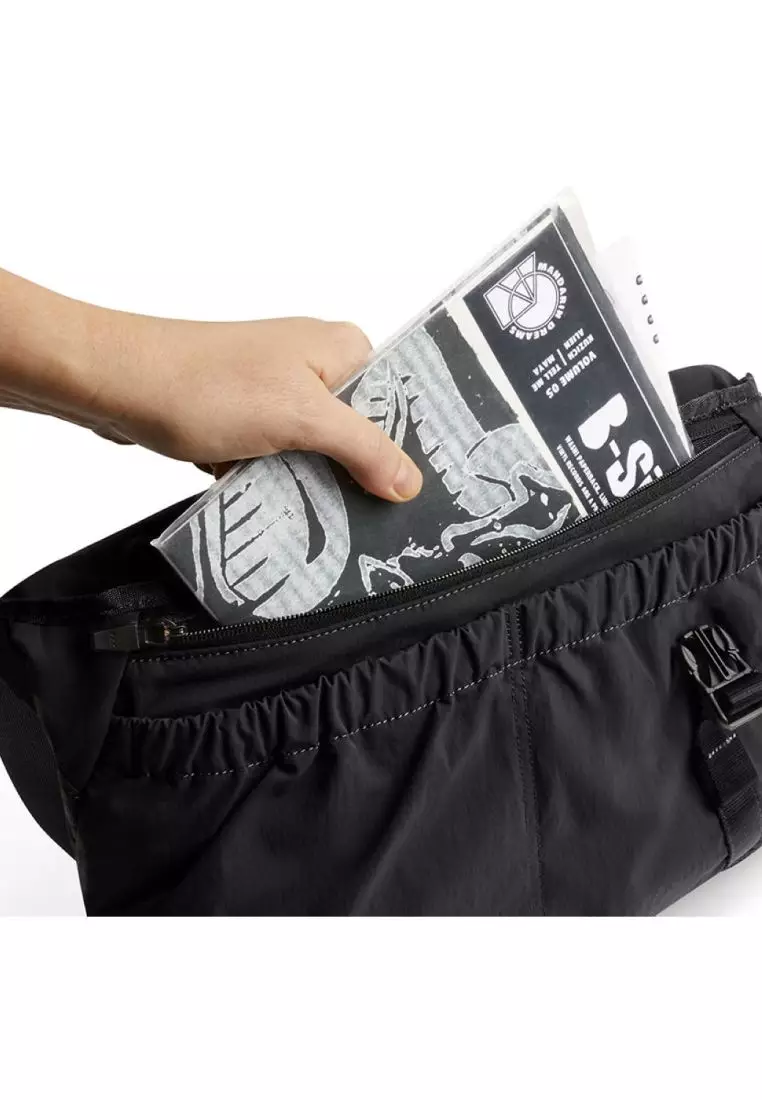 Bellroy Cinch Messenger Bag - Black