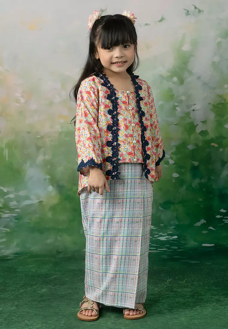 Eryna Kebaya with skirt