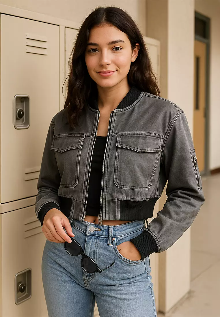 Jaket Lengan Panjang dengan Kantong Lipat Warna Charcoal