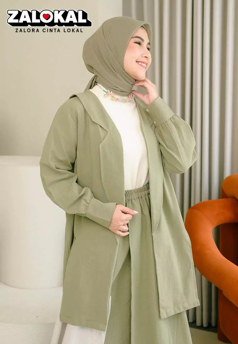 Outer hijab top