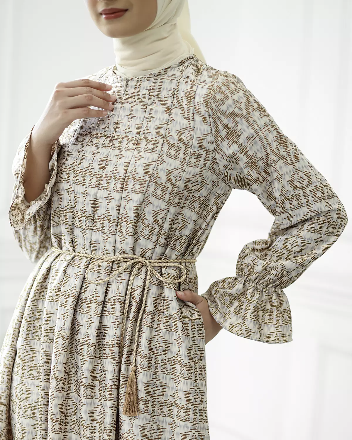 Geulis.id MAISSA DRESS - Gold