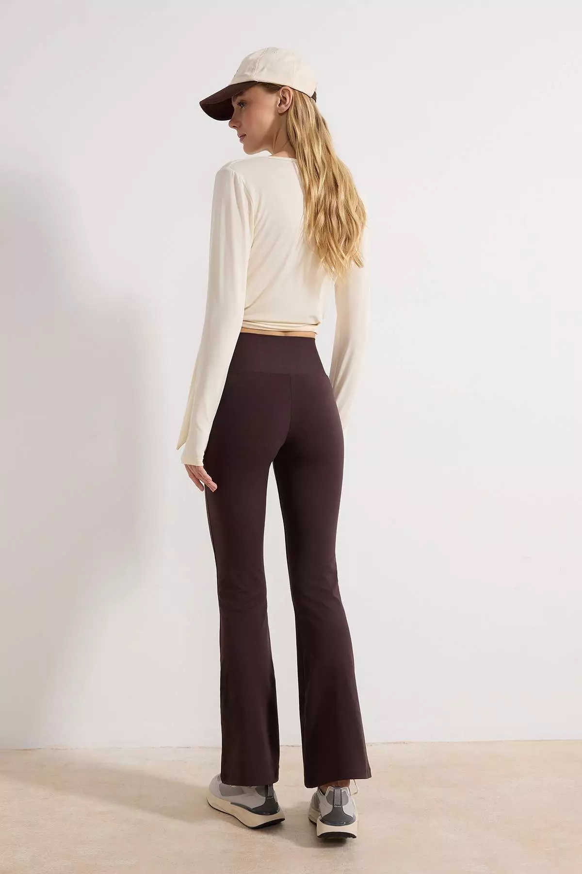 Brown Brushed Soft Fabric Flare/Spanish Leg Knitted Sports Leggings Thmss26Ty16