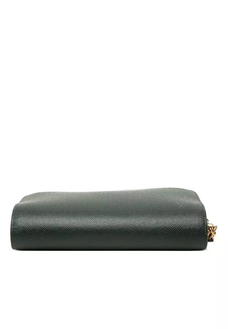 Pre-Loved Louis Vuitton Taiga Pochette Baikal