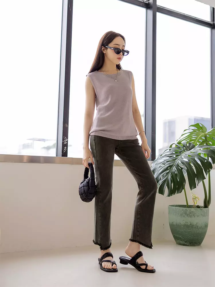 Distressed hem high-waisted stretch denim jeans [BA7502]