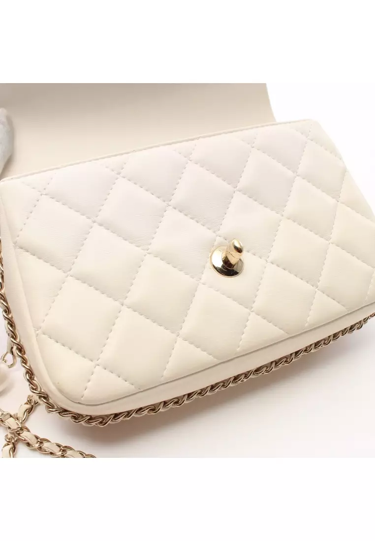 Chanel Pre loved Chanel chain shoulder bag white Lamb