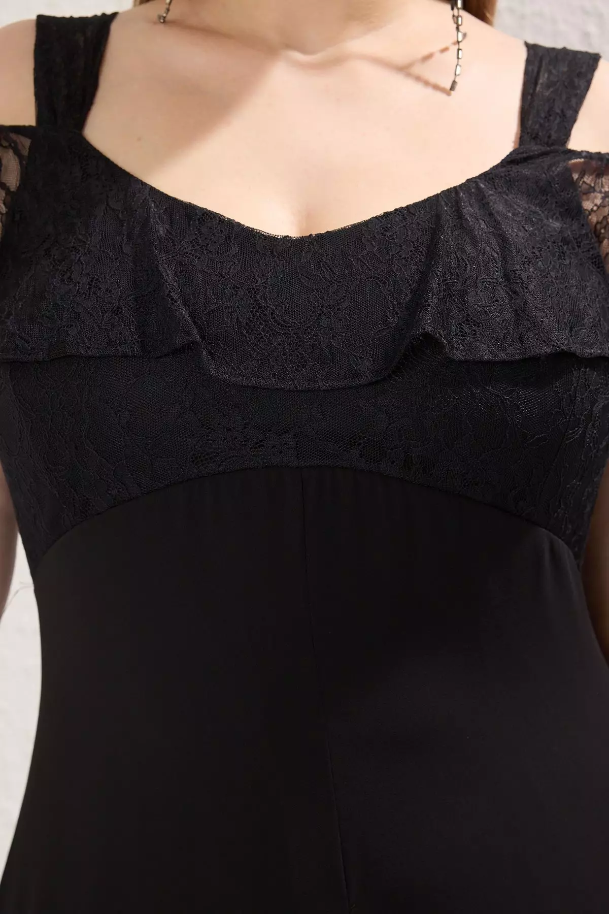 Plus Size Chiffon Midi Dress
