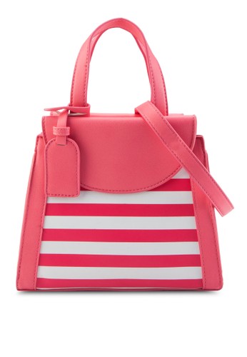 Stripe Crossbody Bag�B �]�B ���ܥ�SomethingBorrowedStripeCrossbodyBag�̷s���