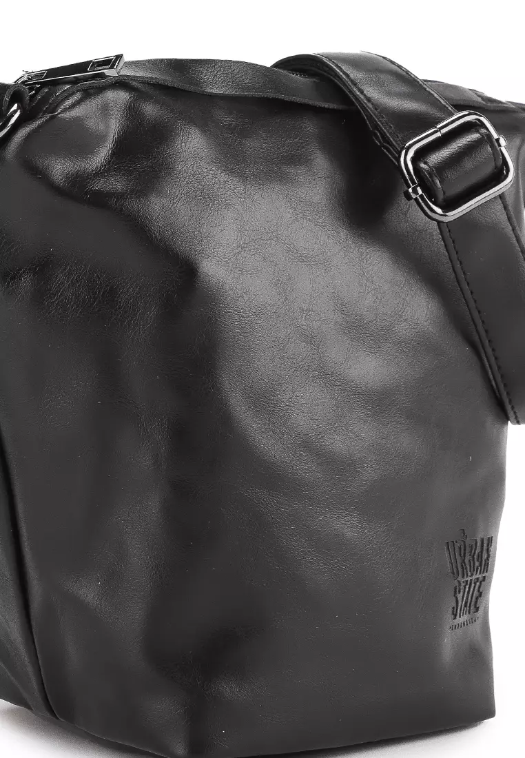 Distressed Leather Hitch Crossbody Pouch