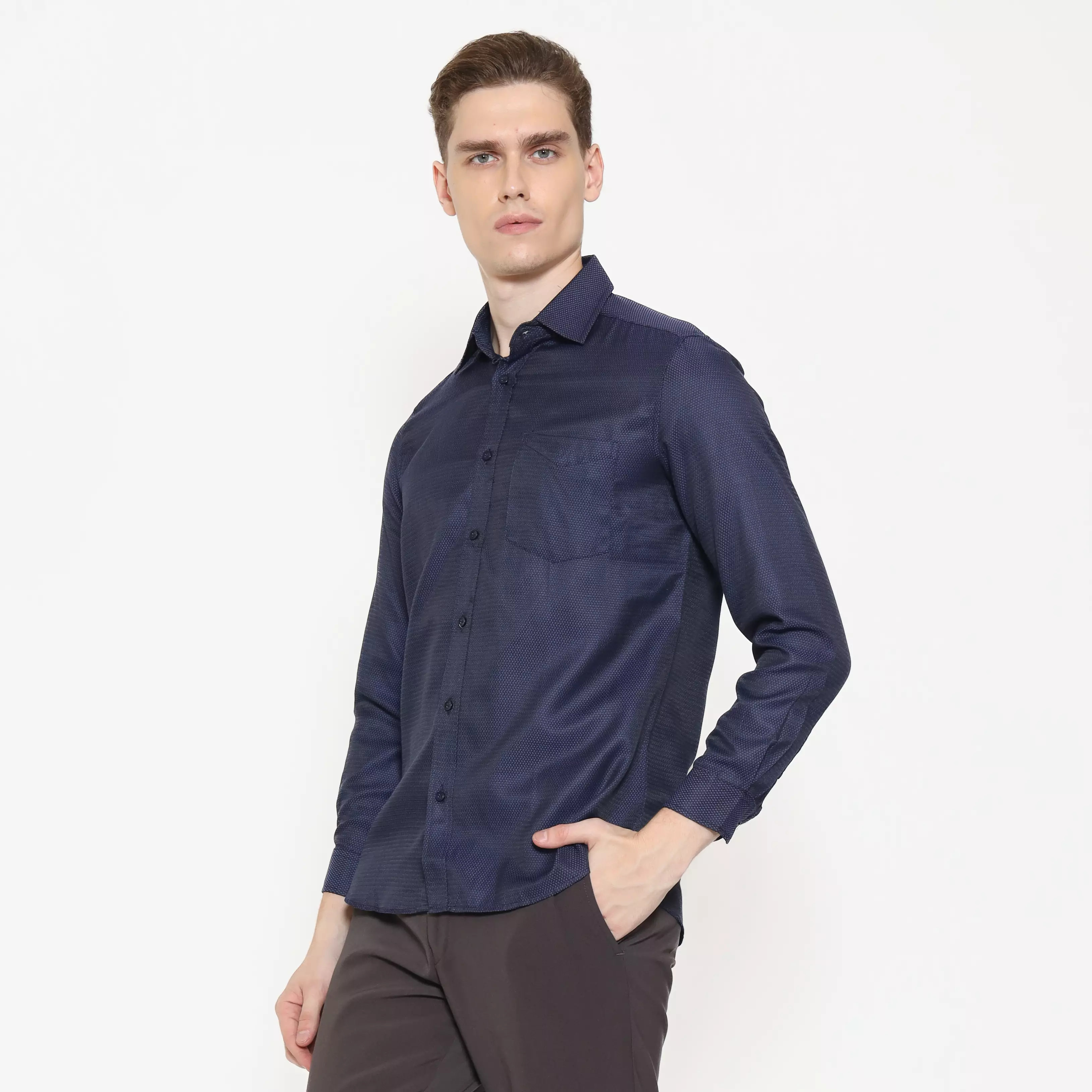 Schoeller Kemeja Casual Pria Lengan Panjang Slim Fit Warna Biru Tua – S.9-KCLSF-D201-CVN-BL5