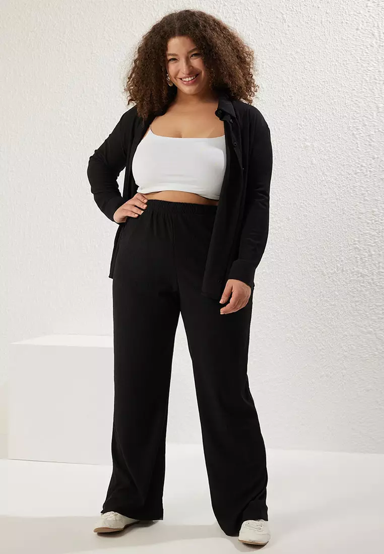 Black High Waist Wide Leg Textured Crepe Fabric Plus Size Trousers TBBSS25AR00002