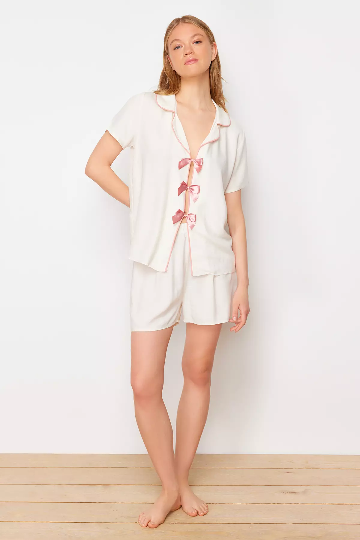 White Ribbon/Bow and Piping Detailed Viscose Shorts Woven Pajama Set THMSS24PT00290