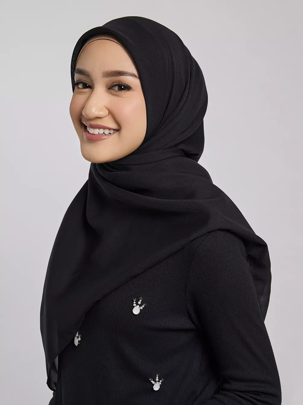 Kami Light Voile Scarf Plain Black