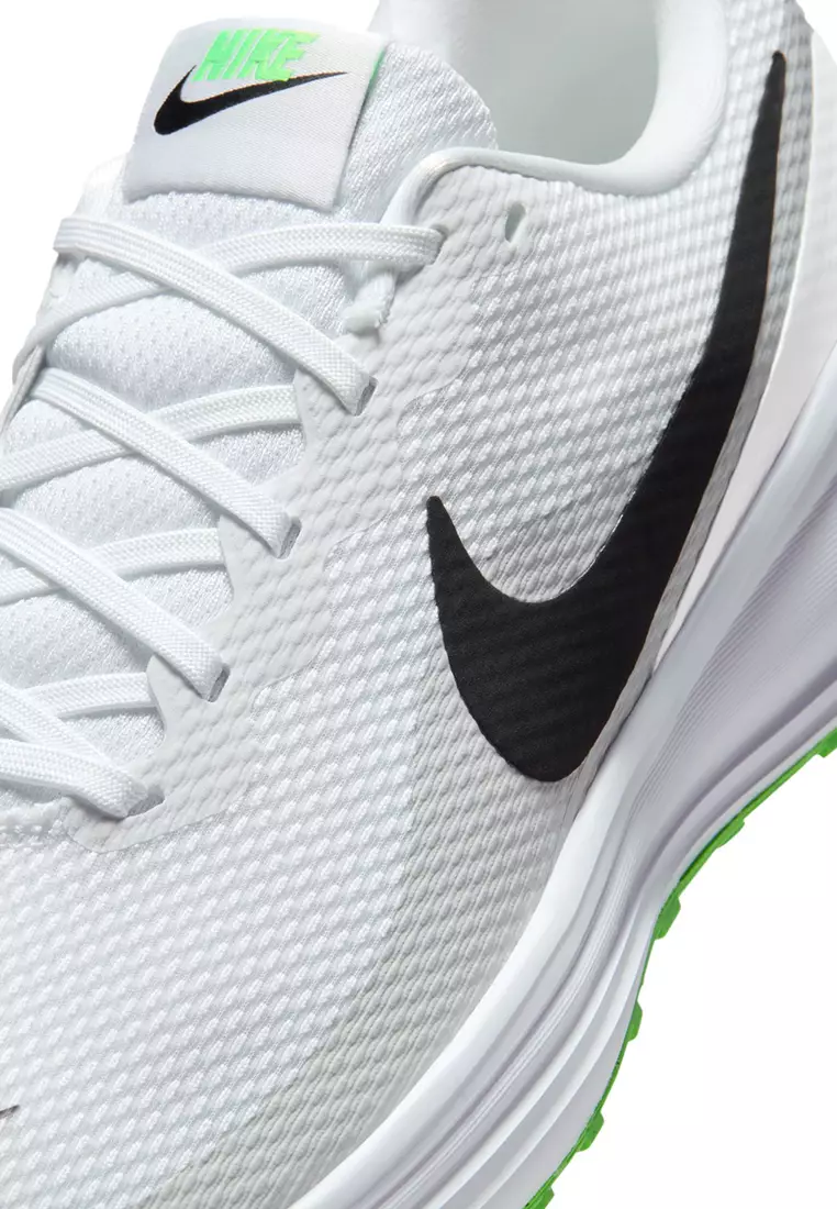 Nike Revolution 8