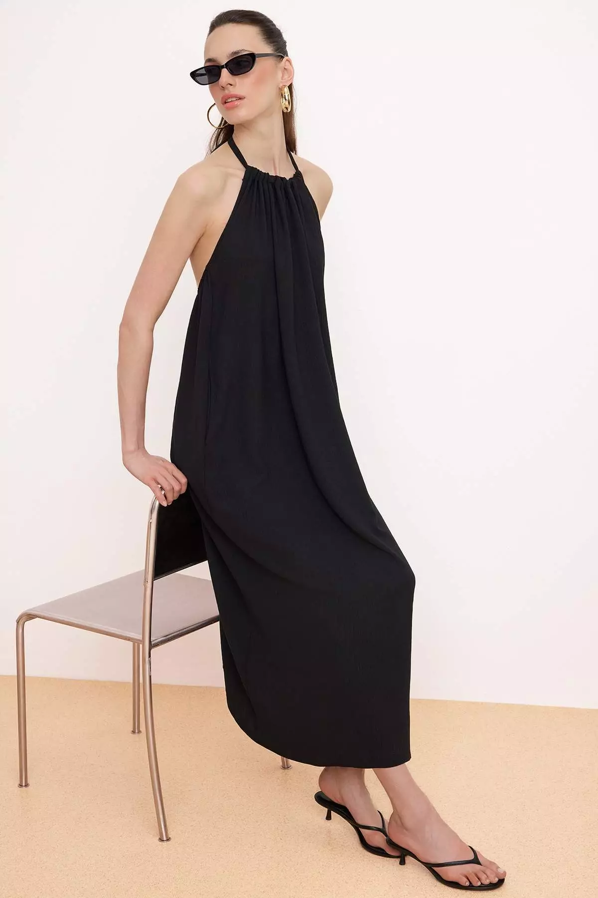 Black Relaxed Fit Maxi Woven Dress Twoss26El329