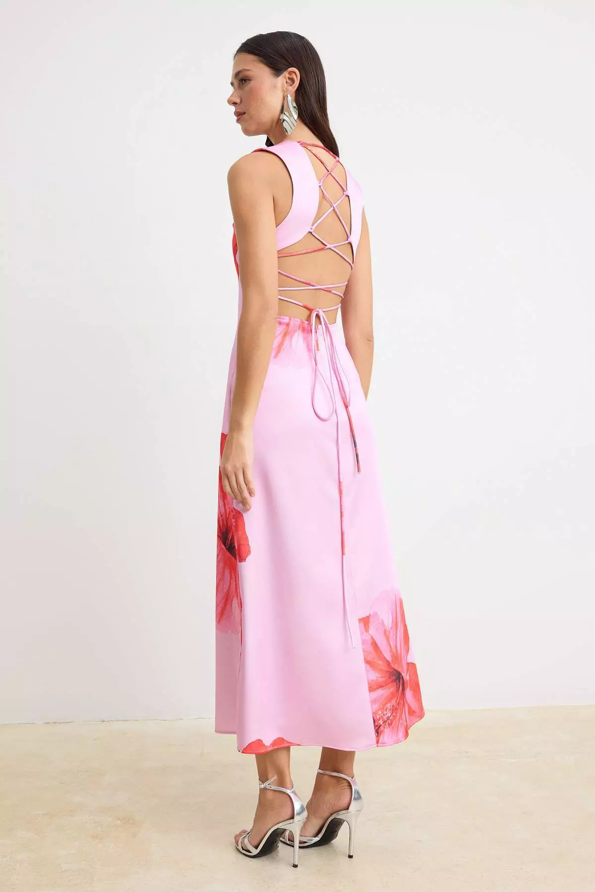 Multi-Colored Floral Woven Back Detailed Satin Maxi Dress Tprss26El119