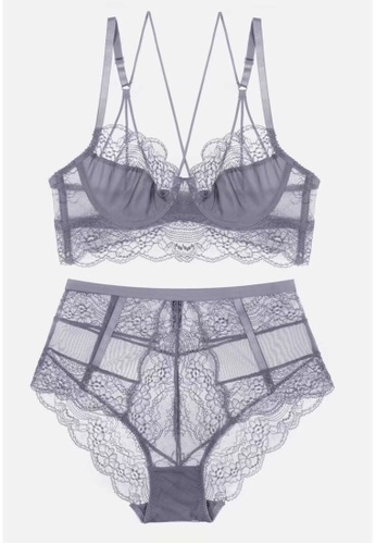 W.Excellence grey Premium Gray Lace Lingerie Set (Bra and Underwear) D2DC4USF0F57EEGS_1