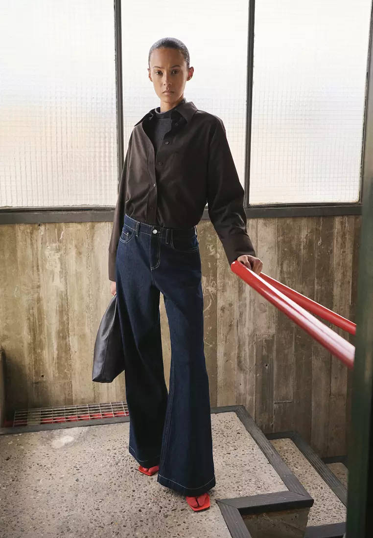 Wide Leg Mid-Rise Jeans