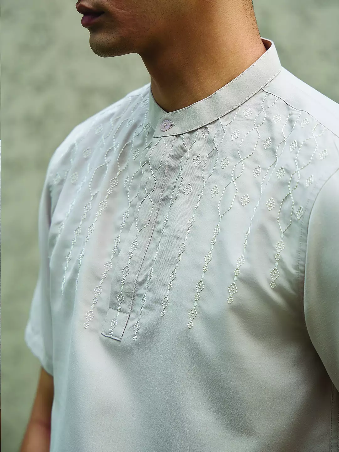 OXCON Kemeja koko Tangan Pendek Bordir Baiq Cream