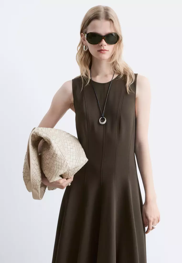 Vertical Cutline Midi Dress