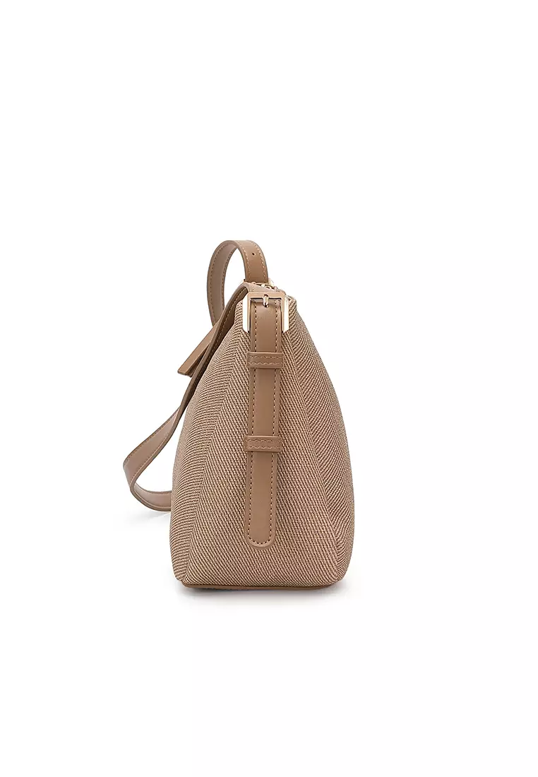 Women's Sling Bag / Crossbody Bag / Shoulder Bag - Brown