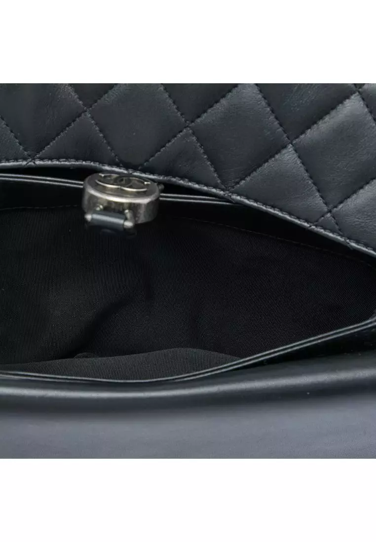 Pre-Loved Chanel Quilted Lambskin Cc Round Clasp Accordion Flap