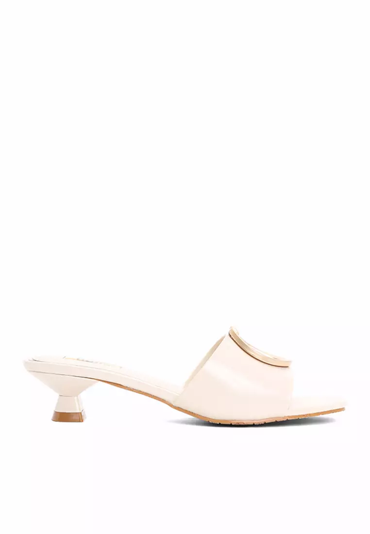 Discount on Figlia  shoes - SKU: Amelia Slides