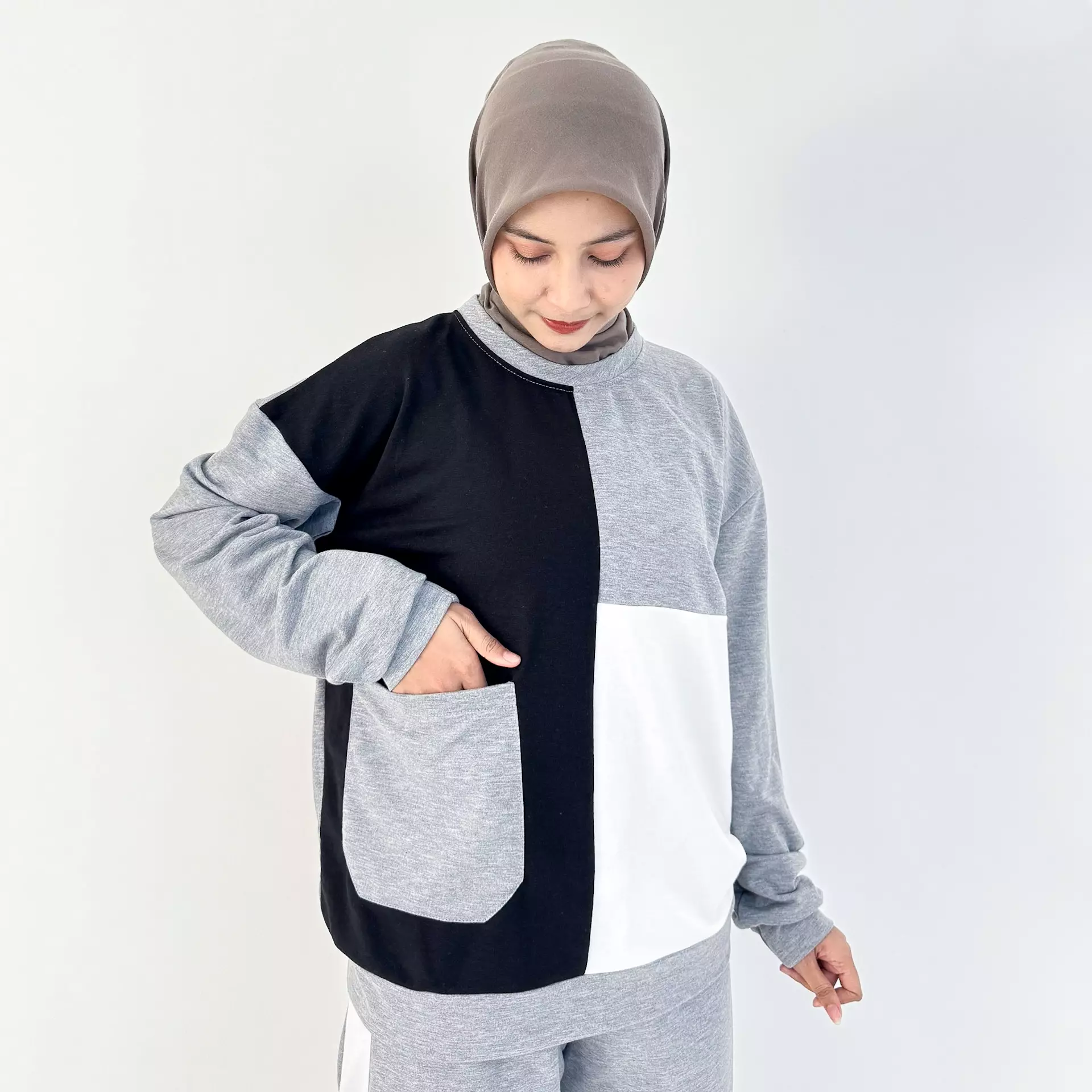 Gita Training Set Pocket | Setelan Olahraga Wanita Size M-XXL ABU MUDA