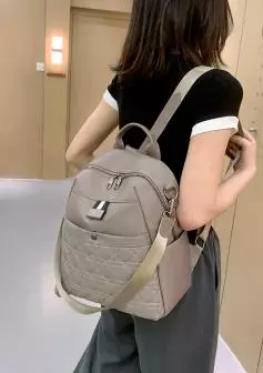 Vedlyn Delina Tas Ransel Wanita Quilted Elegan Bisa Selempang – Khaki