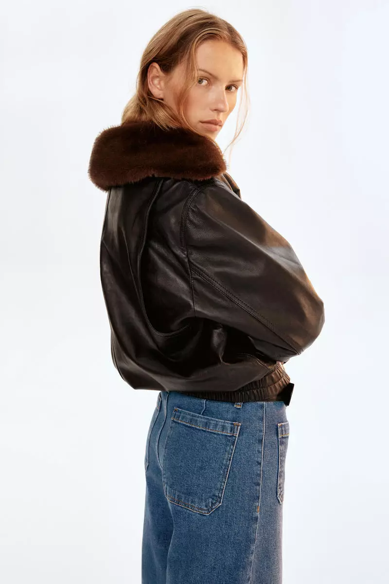 Wide High Jeans