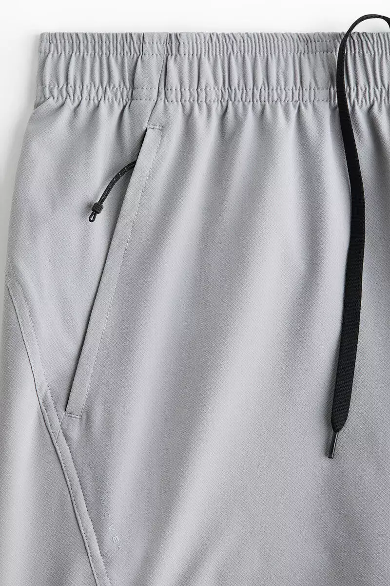 Sports shorts with DryMove™