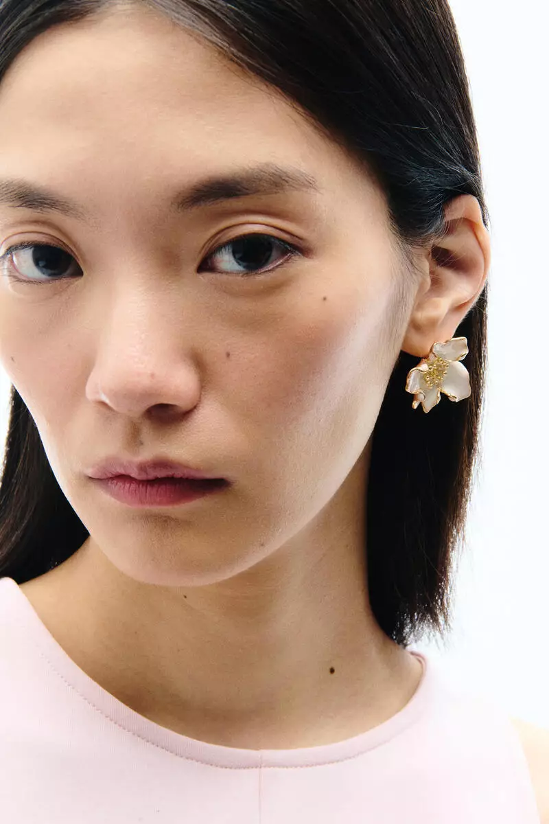 Sleeveless peplum top