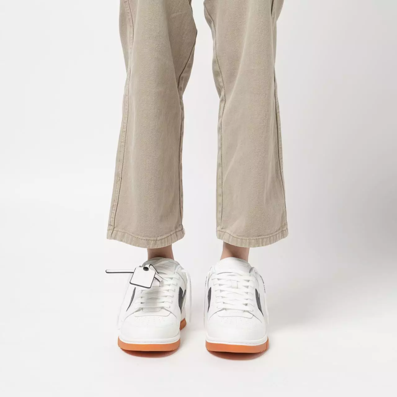 [12.12 Dealcember] Out Of Office Sneakers White Black with Black Outlined Tag